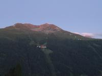 016 Schatzalp - Abendstimmung über dem Jakobshorn &ndash; &copy; Annette Weise (Eberhardt TRAVEL)