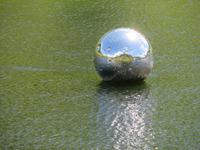 073 See am Schloss Tarasp - kunstwerk von Not Vital &ndash; &copy; Annette Weise (Eberhardt TRAVEL)