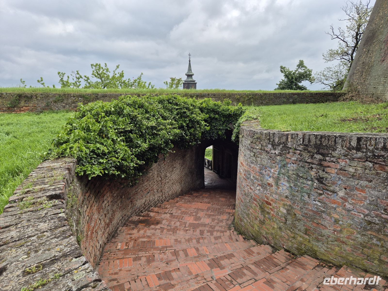 Tag 2 - Petrovaradin - Aufstieg zur Festung (7) &ndash; &copy; Jana Wessendorf (Eberhardt TRAVEL)