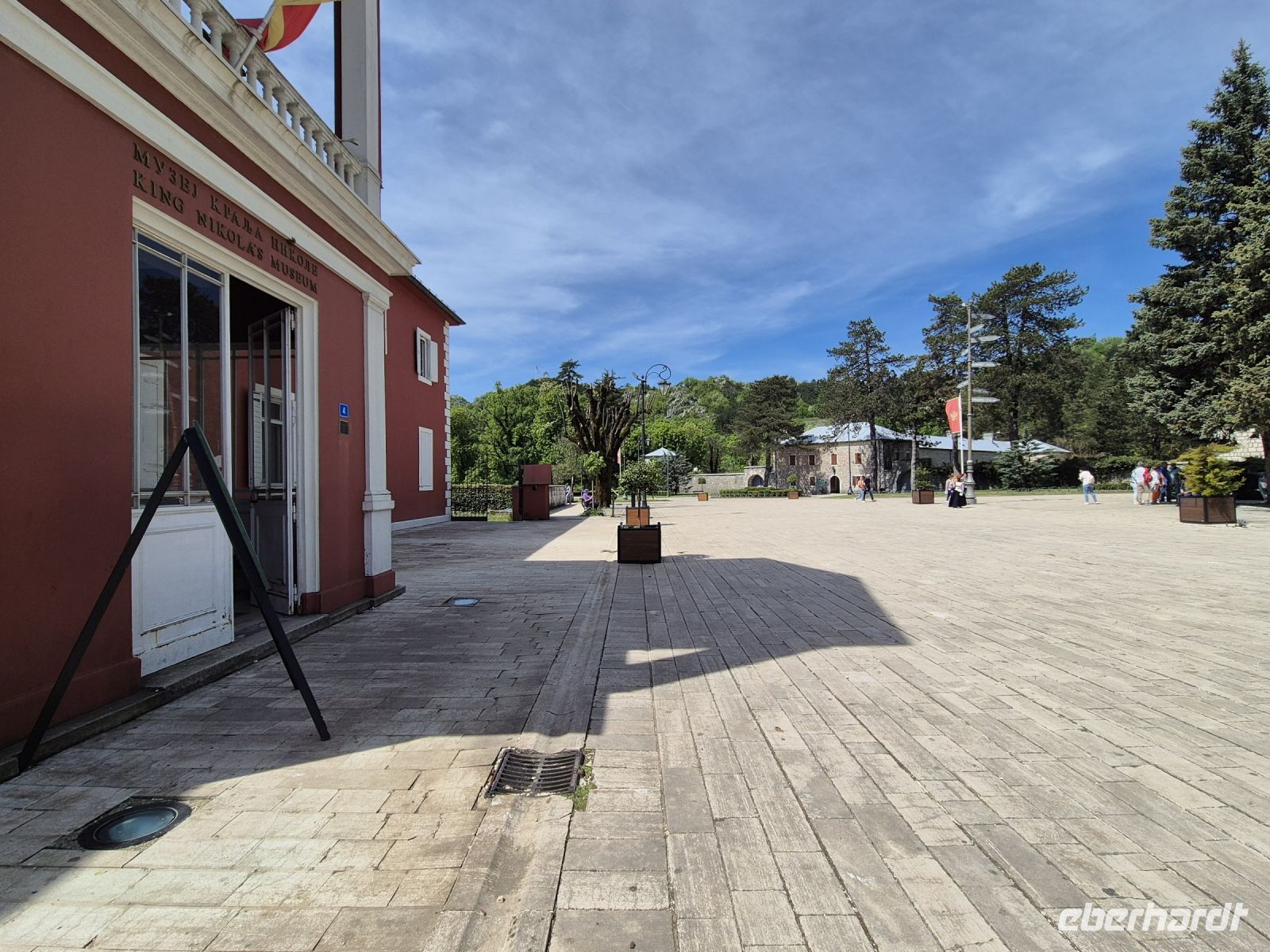 Tag 9 - Cetinje - alte Hauptstadt - Stadtbesichtigung (12) &ndash; &copy; Jana Wessendorf (Eberhardt TRAVEL)