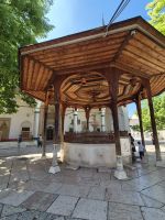 Tag 6 - Sarajevo - Stadtführung - Gazi Husrev-Bey Moschee (2) &ndash; &copy; Jana Wessendorf (Eberhardt TRAVEL)