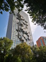 Eine der teuersten Wohngebäude in Tirana &ndash; &copy; Marta Rass (Eberhardt TRAVEL)