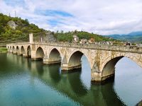 Die Brücke über die Drina, UNESCO-Welterbe &ndash; &copy; Steffen Mucke (Eberhardt TRAVEL)