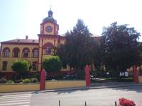 Sremski Karlovci - Gymnasium &ndash; &copy; Marta Rass (Eberhardt TRAVEL)
