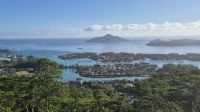 Blick von Mahe auf Eden Island