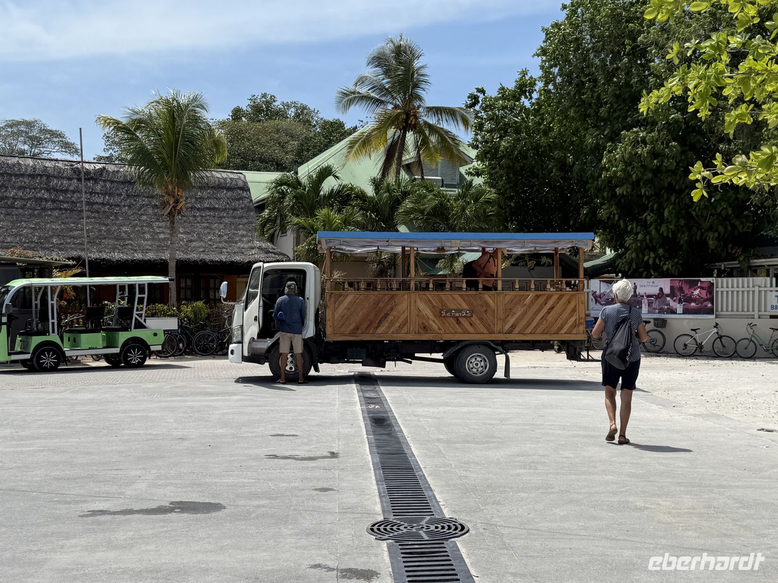 Lastwagen La Digue &ndash; &copy; Leon Prinz (Eberhardt TRAVEL)