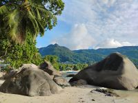 Beau Vallon Beach, Mahé  &ndash; &copy; Monika Cortese (Eberhardt TRAVEL)