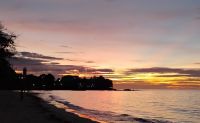 Sonnenuntergang am Beau Vallon Beach, Mahé  &ndash; &copy; Monika Cortese (Eberhardt TRAVEL)
