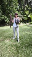 Bea mit Coco de Mer Botanischer Garten Mahe &ndash; &copy; Beate Klingebiel (Eberhardt TRAVEL)