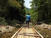 Bamboo Rafting &ndash; &copy; Sabine Letzybyll (Eberhardt TRAVEL)
