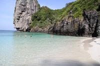 Koh Phi Phi - Nui Beach &ndash; &copy; Jacob Spangenberg (Eberhardt TRAVEL)