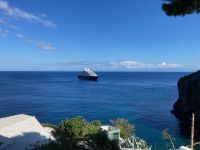 4. Reisetag – Zurück auf Lipari – Spaziergang zur Festung – Scenic Eclipse II vor Lipari &ndash; &copy; Andreas Wolfsteller (Eberhardt TRAVEL)