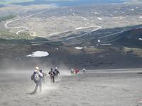 Wer hinten lief bekam extra viel Staub ab! &ndash; &copy; Anne Sturm (Eberhardt TRAVEL)