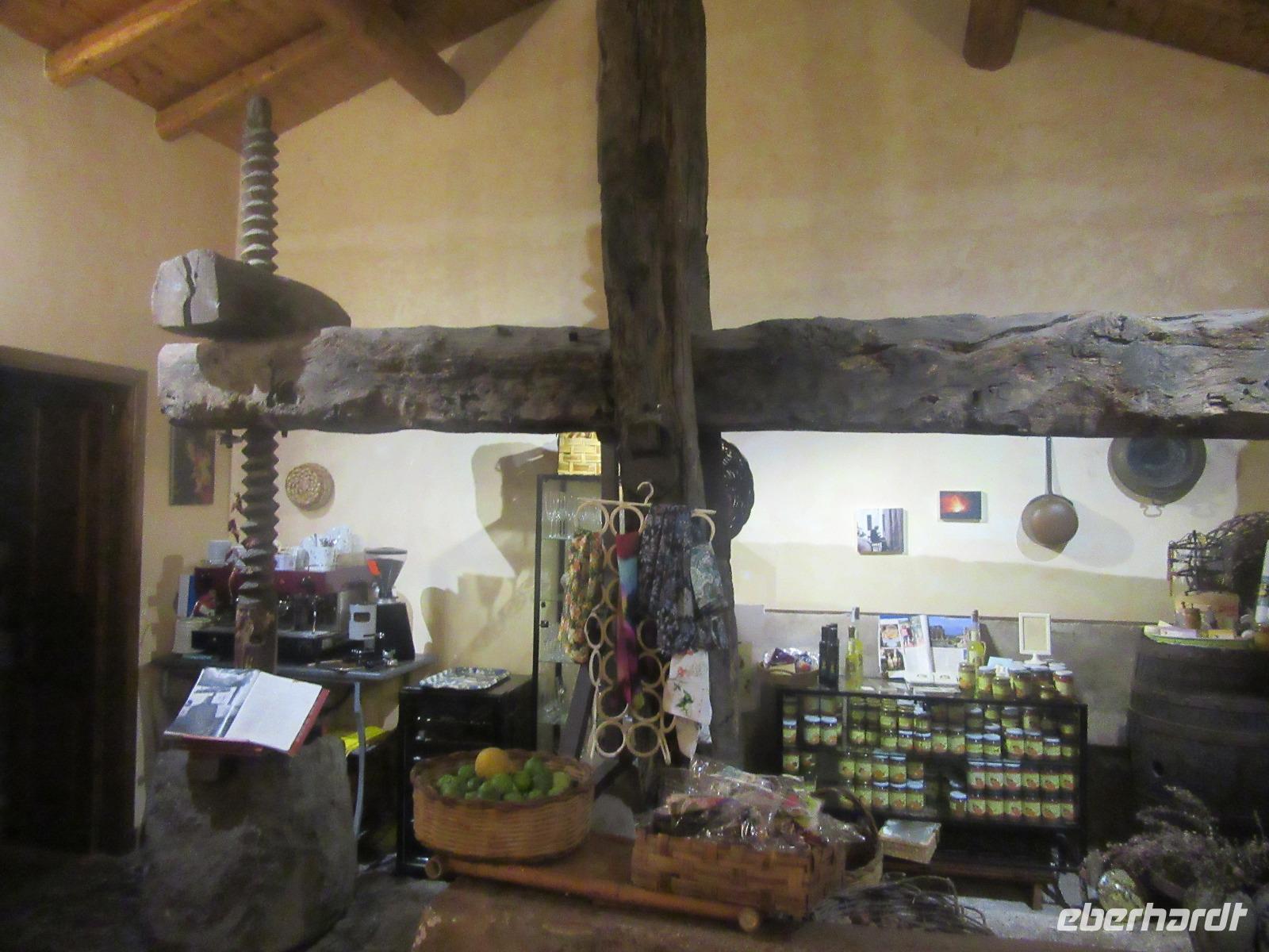 Alte Weinpresse im Agriturismo San Leonardello &ndash; &copy; Dominik Zilliken (Eberhardt TRAVEL)