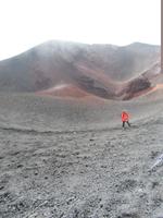 Unser Bergführer zeigt uns den Weg zum Torre del Filosofo &ndash; &copy; Dominik Zilliken (Eberhardt TRAVEL)