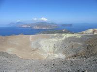 Über dem Gran Cratere von Vulcano &ndash; &copy; Dominik Zilliken (Eberhardt TRAVEL)