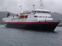 unser Hurtigrutenschiff &ndash; &copy; Ingrid Langer (Eberhardt TRAVEL)