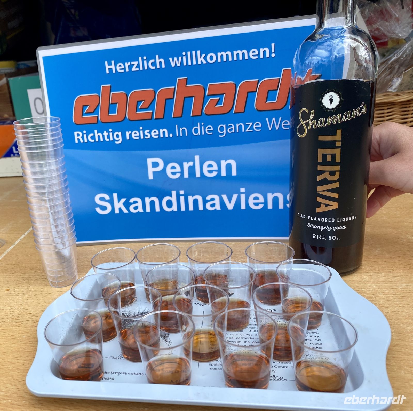 Tag 5 - Teerschnaps-Verkostung  &ndash; &copy; Christin Kuschka (Eberhardt TRAVEL)