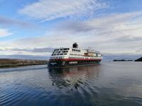 Hurtigruten in Svolvär &ndash; &copy; Ingrid Langer (Eberhardt TRAVEL)