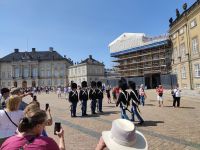 009-Kopenhagen Schloss Amalienborg &ndash; &copy; Dirk Schlosser (Eberhardt TRAVEL)