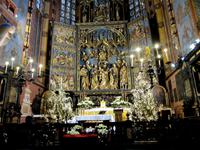 Krakau - Besichtigung der Marienkirche &ndash; &copy; Marion Kottlos (Eberhardt TRAVEL)
