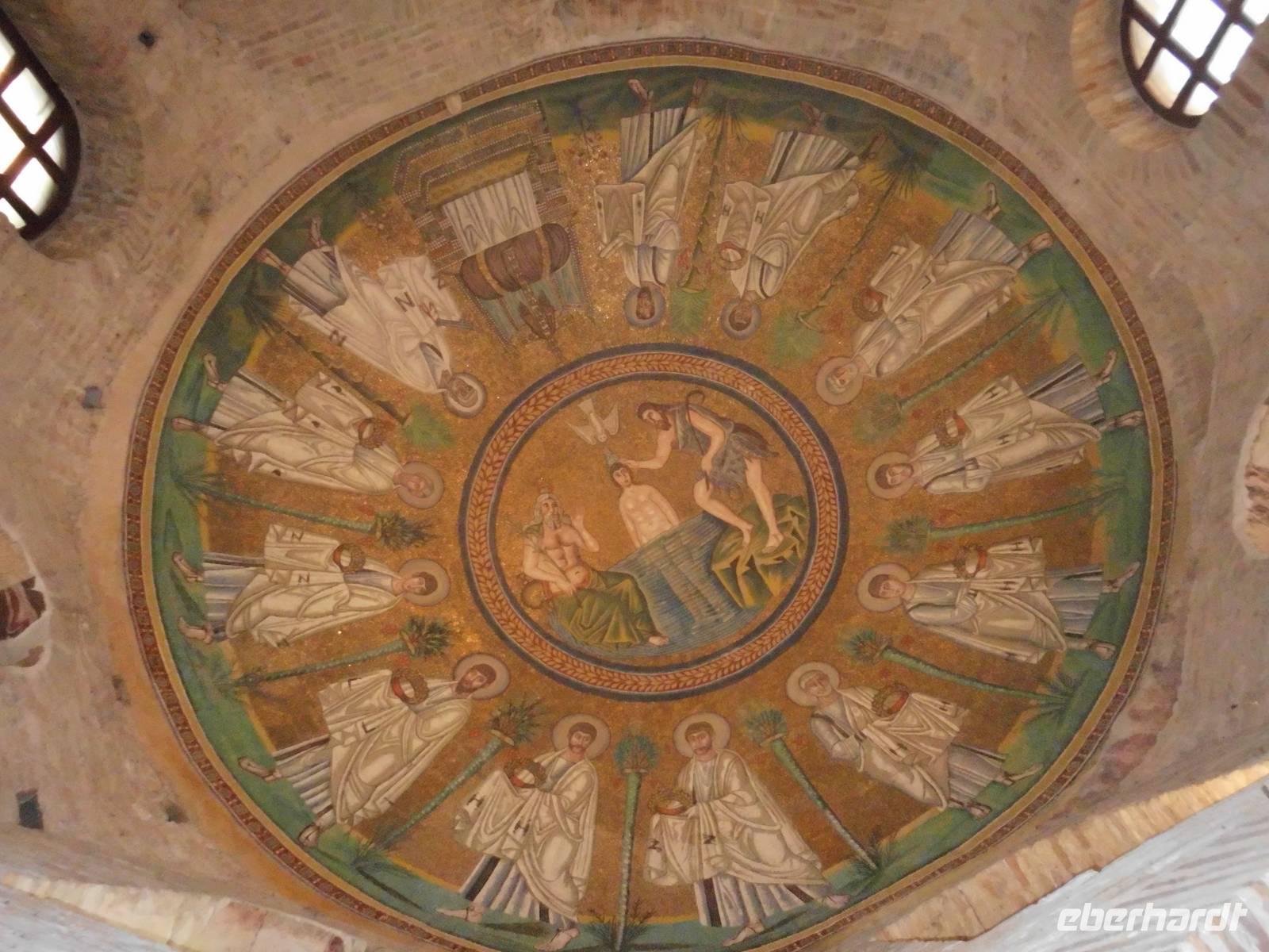 Taufe Jesu - Deckenmosaik arianische Taufkapelle in Ravenna &ndash; &copy; Michael Krause (Eberhardt TRAVEL)