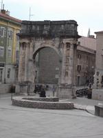 Sergierbogen in Pula &ndash; &copy; Michael Krause (Eberhardt TRAVEL)