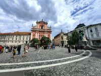 Kirche Maria Verkündigung Cerkev Marijinega oznanjena, Ljubljana &ndash; &copy; Simone Willner (Eberhardt TRAVEL)