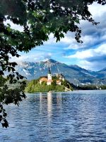 Der Bleder See mit der Insel und der darauf befindlichen Marienkirche &ndash; &copy; Simone Willner (Eberhardt TRAVEL)