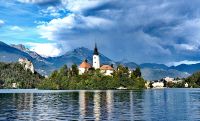 Burg Bled und Marienkirche im Bleder See &ndash; &copy; Simone Willner (Eberhardt TRAVEL)