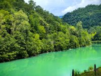 Wir fahren von Goriska Brda zurück wieder an der Soca entlang &ndash; &copy; Simone Willner (Eberhardt TRAVEL)