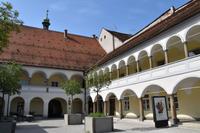 012 Maribor, Rathaushof &ndash; &copy; Konrad Füssel (Eberhardt TRAVEL)