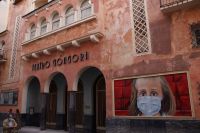 Ein altes Kino und die Realität 2020/21 &ndash; &copy; Andreas Böcker (Eberhardt TRAVEL)