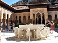 Löwenbrunnen in der Alhambra &ndash; &copy; Gina Egenolf (Eberhardt TRAVEL)