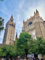Sevilla_Kathedrale mit Giralda.jpg &ndash; &copy; Birgit Kirchner (Eberhardt TRAVEL)