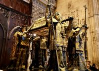 Das Grab Christoph Kolumbus, Kathedrale, Sevilla. Rundreise Andalusien - der Zauber Spaniens    &ndash; &copy; Martina Wegener (Eberhardt TRAVEL)