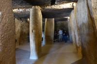 033-Antequera-Dolmen &ndash; &copy; Dirk Schlosser (Eberhardt TRAVEL)