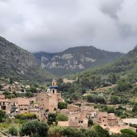 Valdemossa Blick auf Pfarrkirche &ndash; &copy; Kathrin Mickan (Eberhardt TRAVEL)