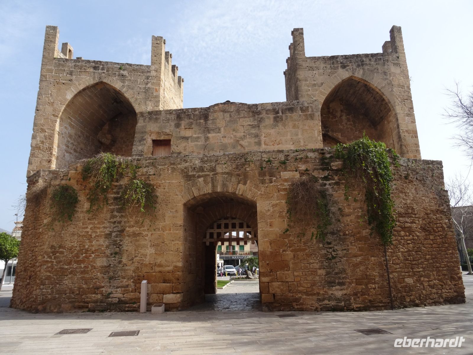 Alcudia - Xara-Stadttor &ndash; &copy; Hans-Joachim Trutz (Eberhardt TRAVEL)