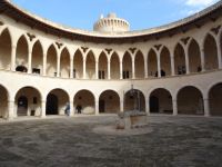 Schloss Bellver &ndash; &copy; Hans-Joachim Trutz (Eberhardt TRAVEL)