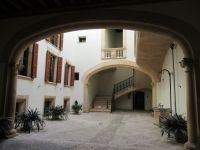 Altstadt Palma Innenhof &ndash; &copy; Kathrin Mickan (Eberhardt TRAVEL)