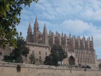 DSCN0019.JPG  Catedral La Seu mit Königspalast Palma &ndash; &copy; Kerstin Veit (Eberhardt TRAVEL)