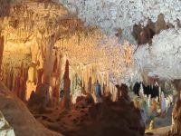 Tropfsteinhöhle - Hams - Farben, Stalagmiten und  Stalaktiten - Mallorca &ndash; &copy; Marieta Beck (Eberhardt TRAVEL)