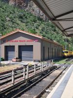 Gelber Zug &ndash; &copy; Wolfgang Kowalewski (Eberhardt TRAVEL)