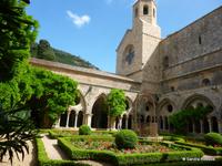 Kloster Fontfroide Kreuzgang  &ndash; &copy; Sandra Rößle (Eberhardt TRAVEL)