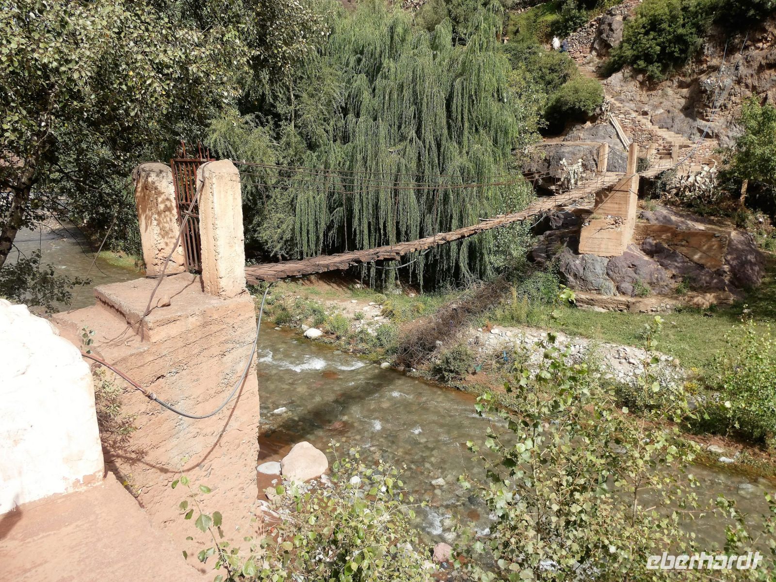 eine wackelige Angelegenheit &ndash; &copy; Gina Egenolf (Eberhardt TRAVEL)