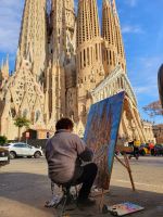 Künstler vor der Sagrada Familia.jpg &ndash; &copy; Sophia Bär (Eberhardt TRAVEL)