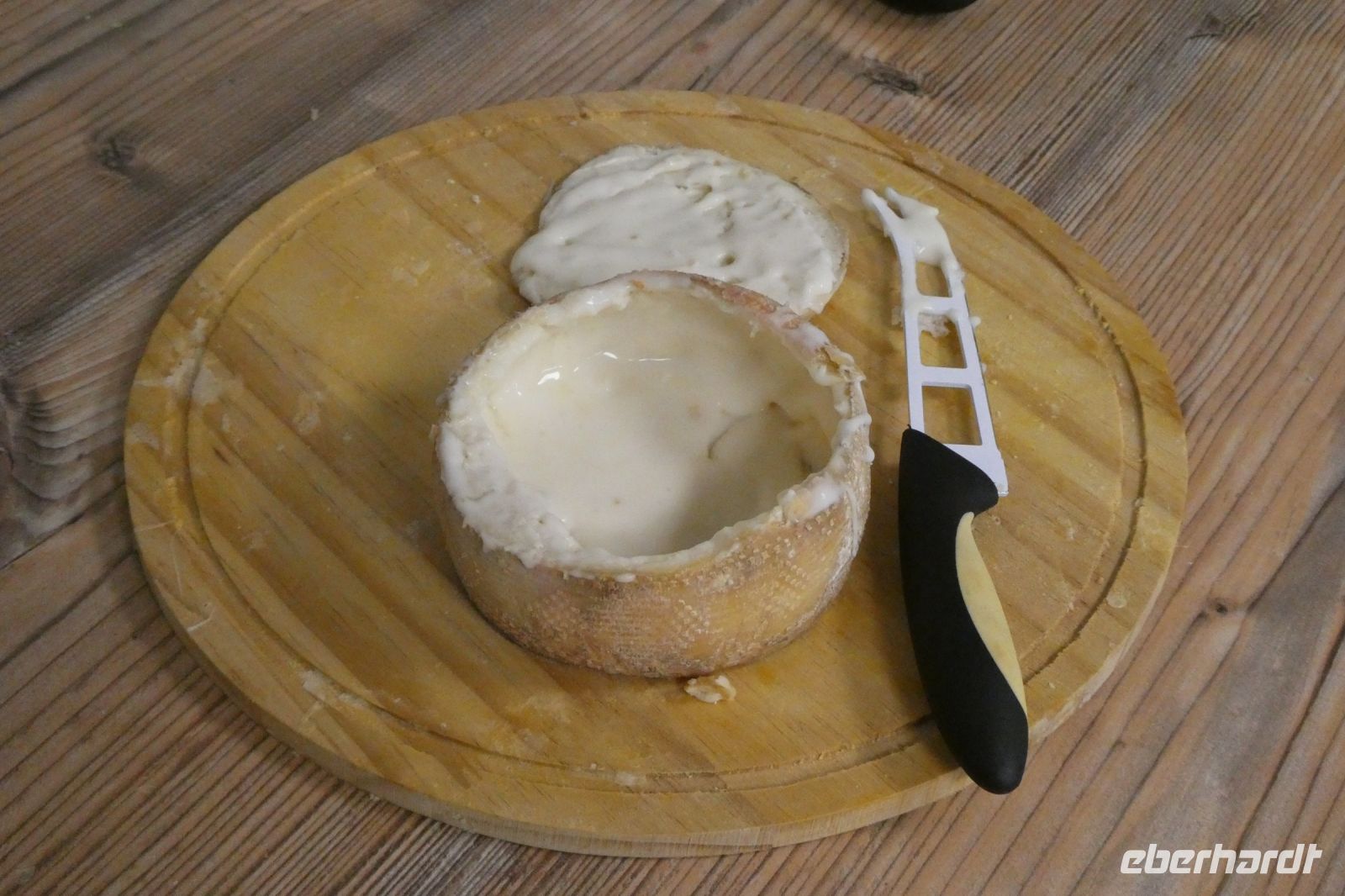Torta del Casar &ndash; &copy; Gina Egenolf (Eberhardt TRAVEL)