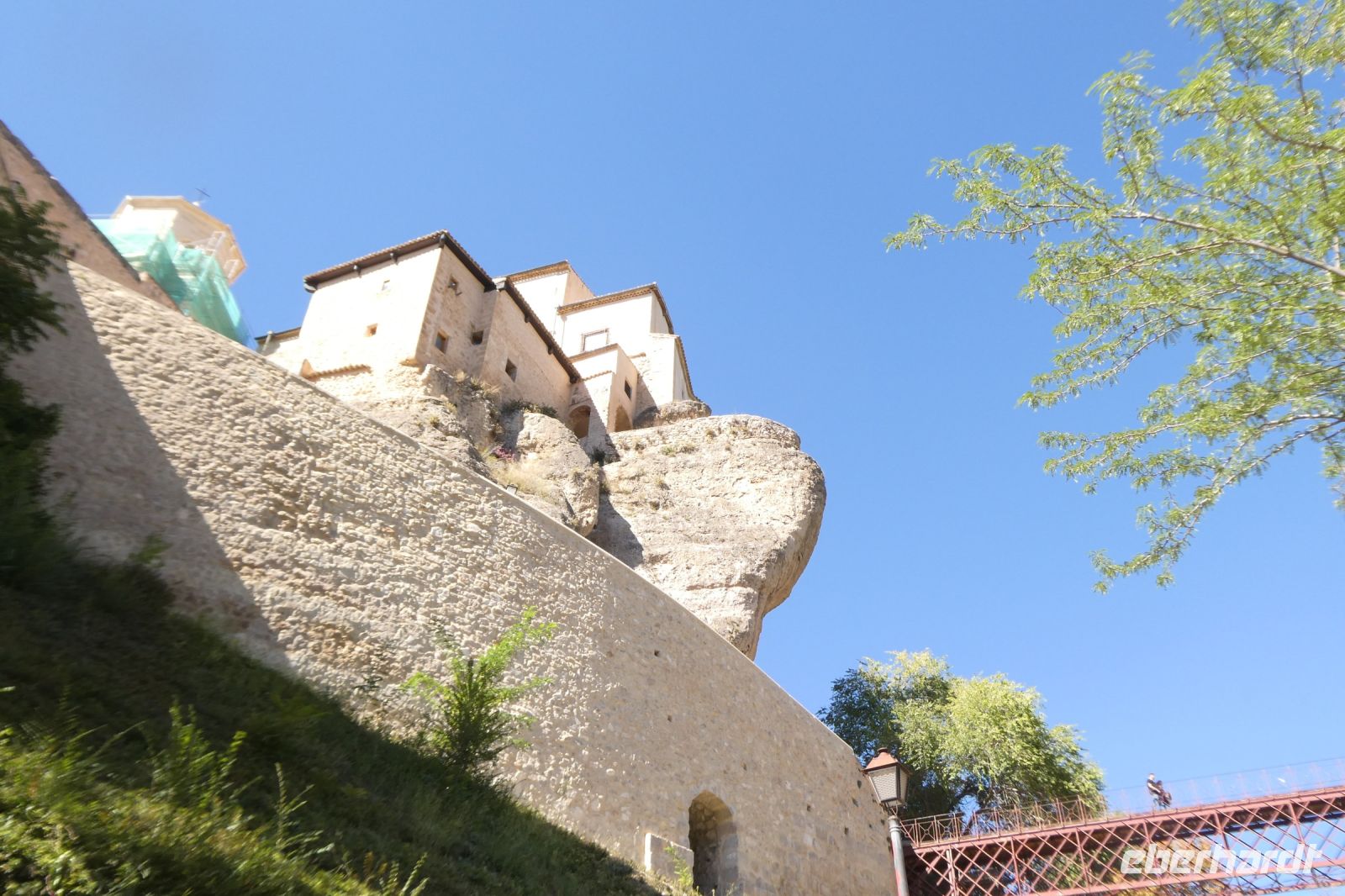 wagemutige Architektur in Cuenca &ndash; &copy; Gina Egenolf (Eberhardt TRAVEL)