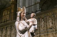 eine weiße Madonna &ndash; &copy; Gina Egenolf (Eberhardt TRAVEL)